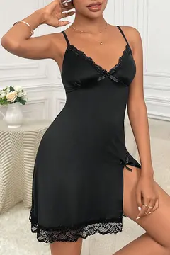 Kadın Siyah Dantelli Fiyonklu ve Yırtmaçlı Şık Gecelik H110475
