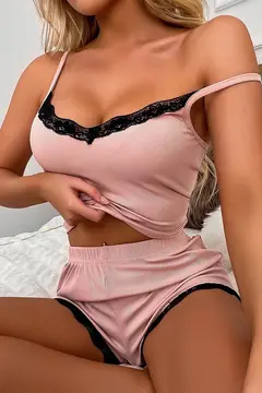 Kadın Pembe Alt Ve Üst Dantel Detaylı Şortlu Gecelik Takımı H110514