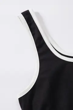 Kadın Siyah Askılı Crop Top ve Şortlu Gecelik Takım H110560