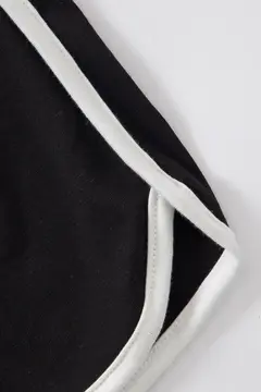 Kadın Siyah Askılı Crop Top ve Şortlu Gecelik Takım H110560