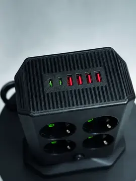 8'li Dikey Çoklu Priz 4 USB 2 Type-C Akım Korumalı Anahtarlı Priz