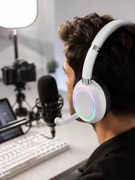 Beyaz Bluetooth 5.0 Mikrofonlu Kablosuz Kulak Üstü Kulaklık RGB Işıklı Type-C Şarjlı