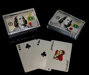 Dolar Tasarımlı Altın İskambil Oyun Kartı