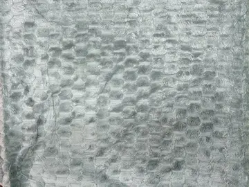 Kaymaz Tabanlı Kabartmalı Peluş Çok Amaçlı Örtü