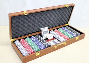 Deri Çantalı 500 Chip Ve 2 Adet İskambil Kağitına Sahip Poker Oyunu