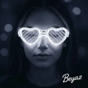 Beyaz Led Işıklı Kalp Gözlük – 3 Modlu Parti & Glow Gözlüğü
