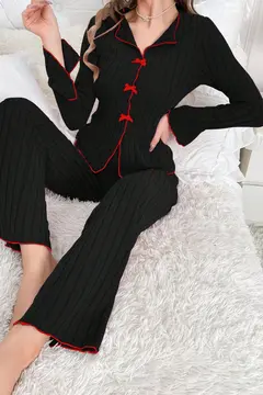 Kadın Siyah Kırmızı Biyeli ve Fiyonklu Uzun Kollu Mevsimlik Pijama Takımı