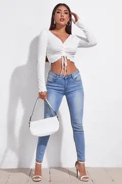 Kadın Beyaz Uzun Kollu Büzdürme Bağcık Detaylı Crop Top Bluz