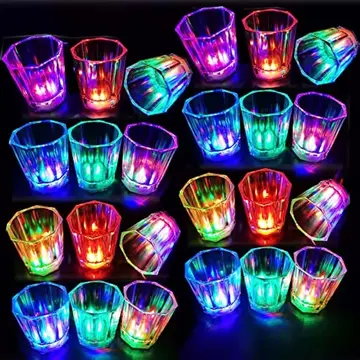 Renkli Led Parlayan Fiber Optik Glow Işıklı Bardak 5,5 X 5,5 Cm 1 Adet