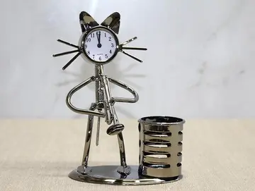 Metal Saksafon Çalan Kedi Müzisyen Saat Ve Kalemlik
