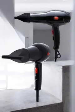 Soğuk ve Sıcak Üfleme Özellikli AC Motorlu Saç Kurutma Makinesi