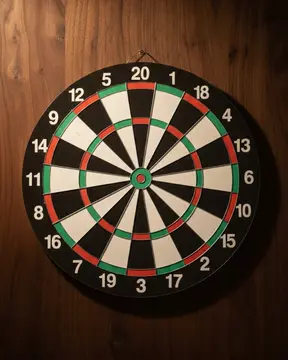 15 İnç Dart Tahtası Seti Dayanıklı Yapı 4 Metal Dart Oku